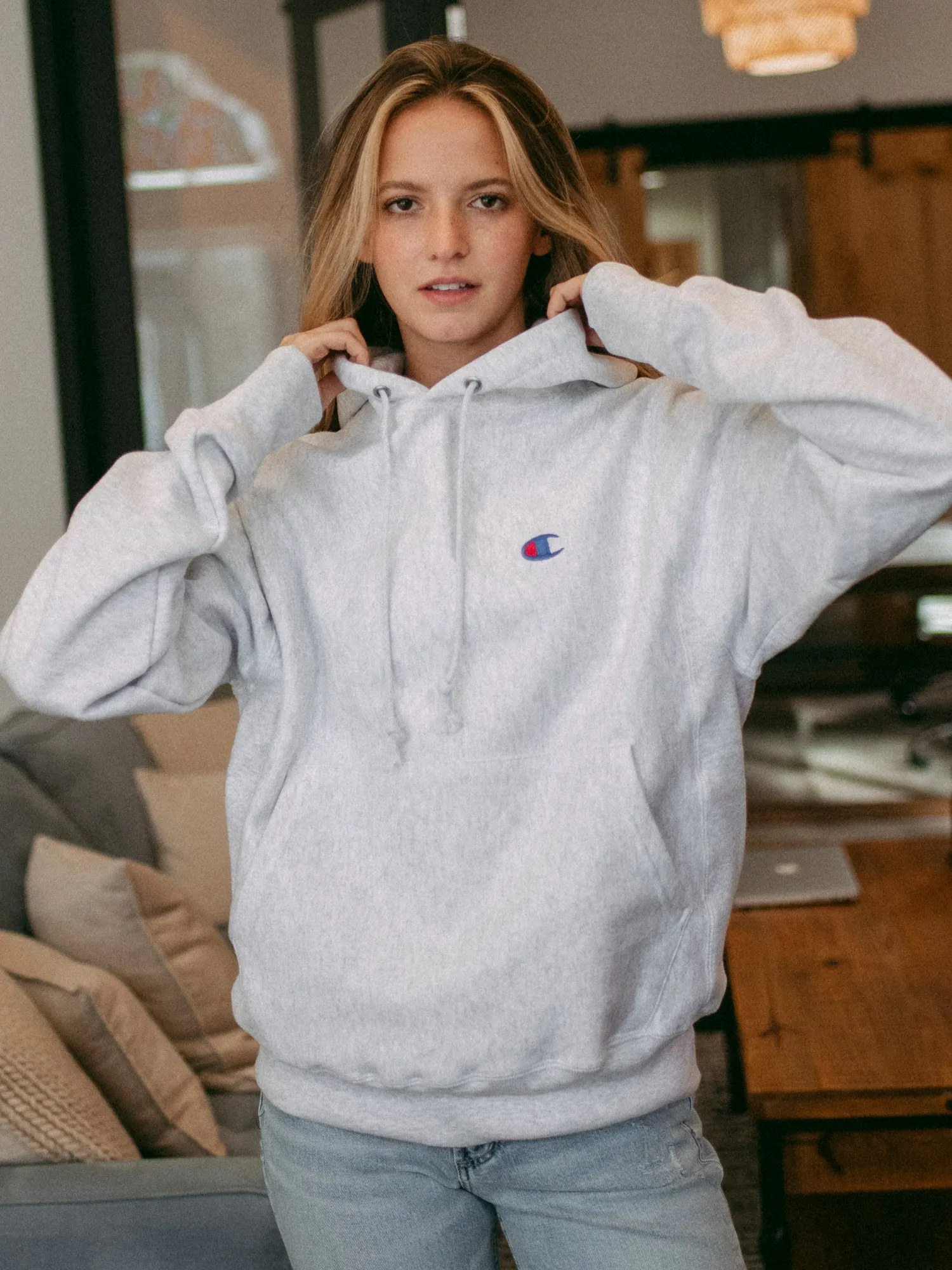 CHAMPION BOYFRIEND REVERSE WEAVE PULLOVER HOODIE  - CLEARANCE