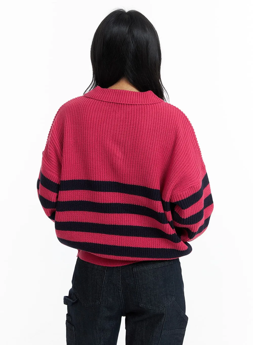 Contrasting Collar Knit Sweater OM408