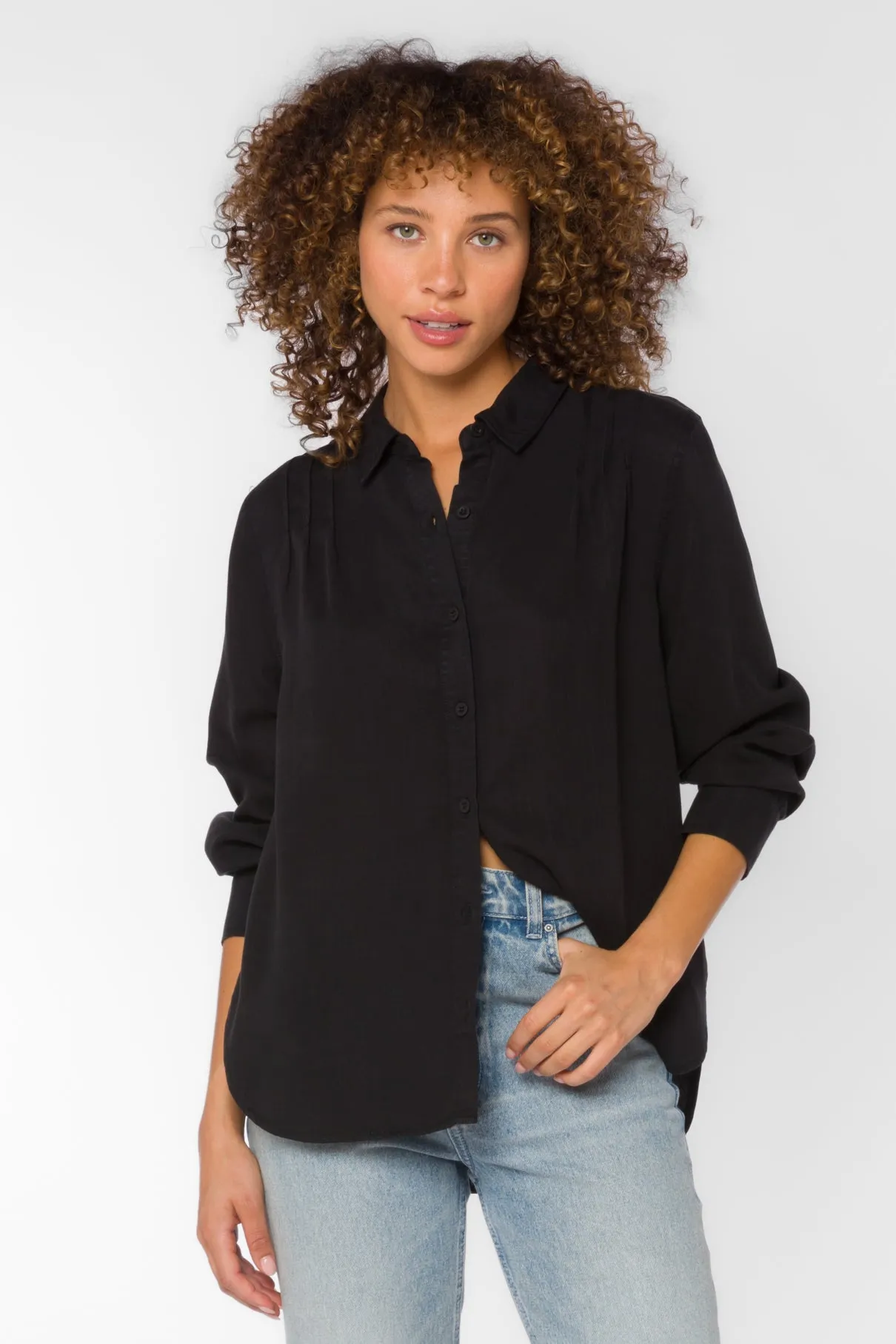 Leah Black Blouse