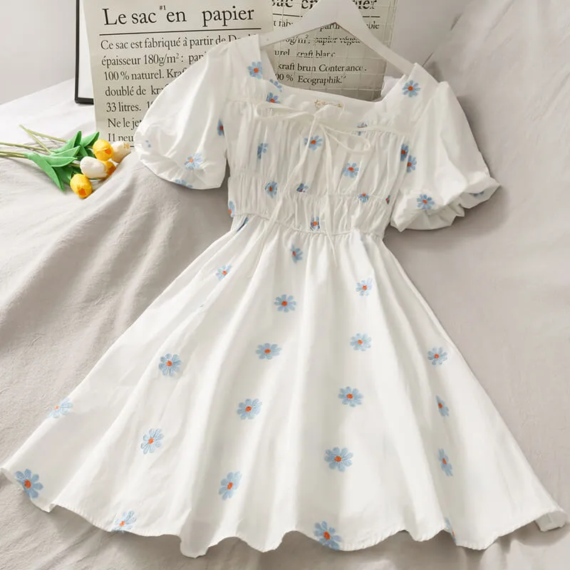 SWEET DAISY EMBROIDERY BESTIE DRESS BY61502